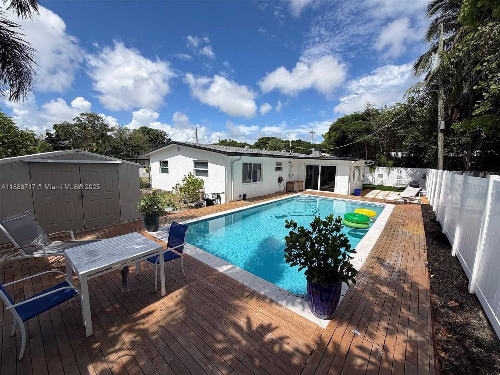 Small Image of 310 NORTH EAST 12TH AVE, Pompano Beach Number 25