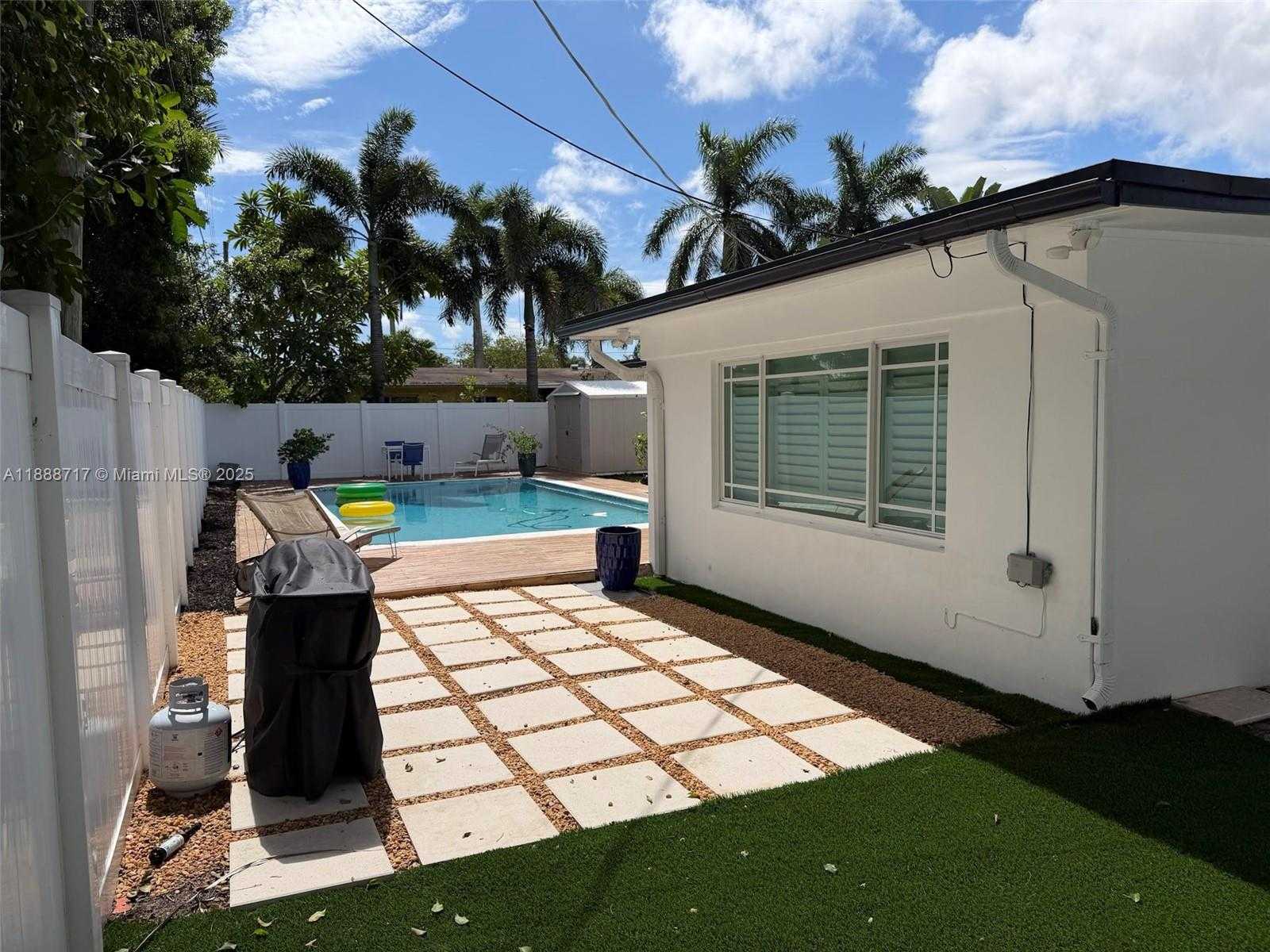 Small Image of 310 NORTH EAST 12TH AVE, Pompano Beach Number 26