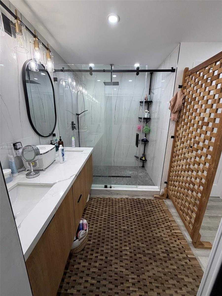 Small Image of 310 NORTH EAST 12TH AVE, Pompano Beach Number 30