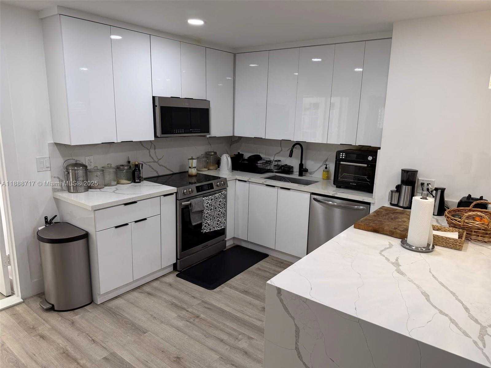 Small Image of 310 NORTH EAST 12TH AVE, Pompano Beach Number 43