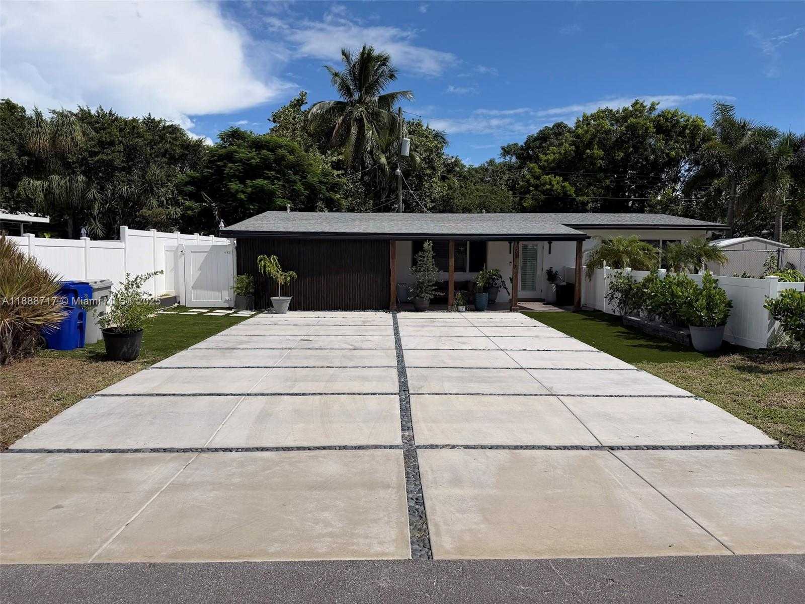 Small Image of 310 NORTH EAST 12TH AVE, Pompano Beach Number 53