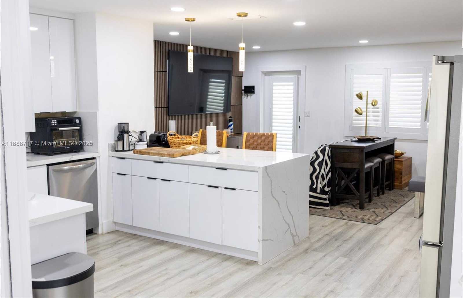 Small Image of 310 NORTH EAST 12TH AVE, Pompano Beach Number 6