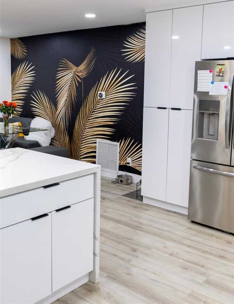 Small Image of 310 NORTH EAST 12TH AVE, Pompano Beach Number 8