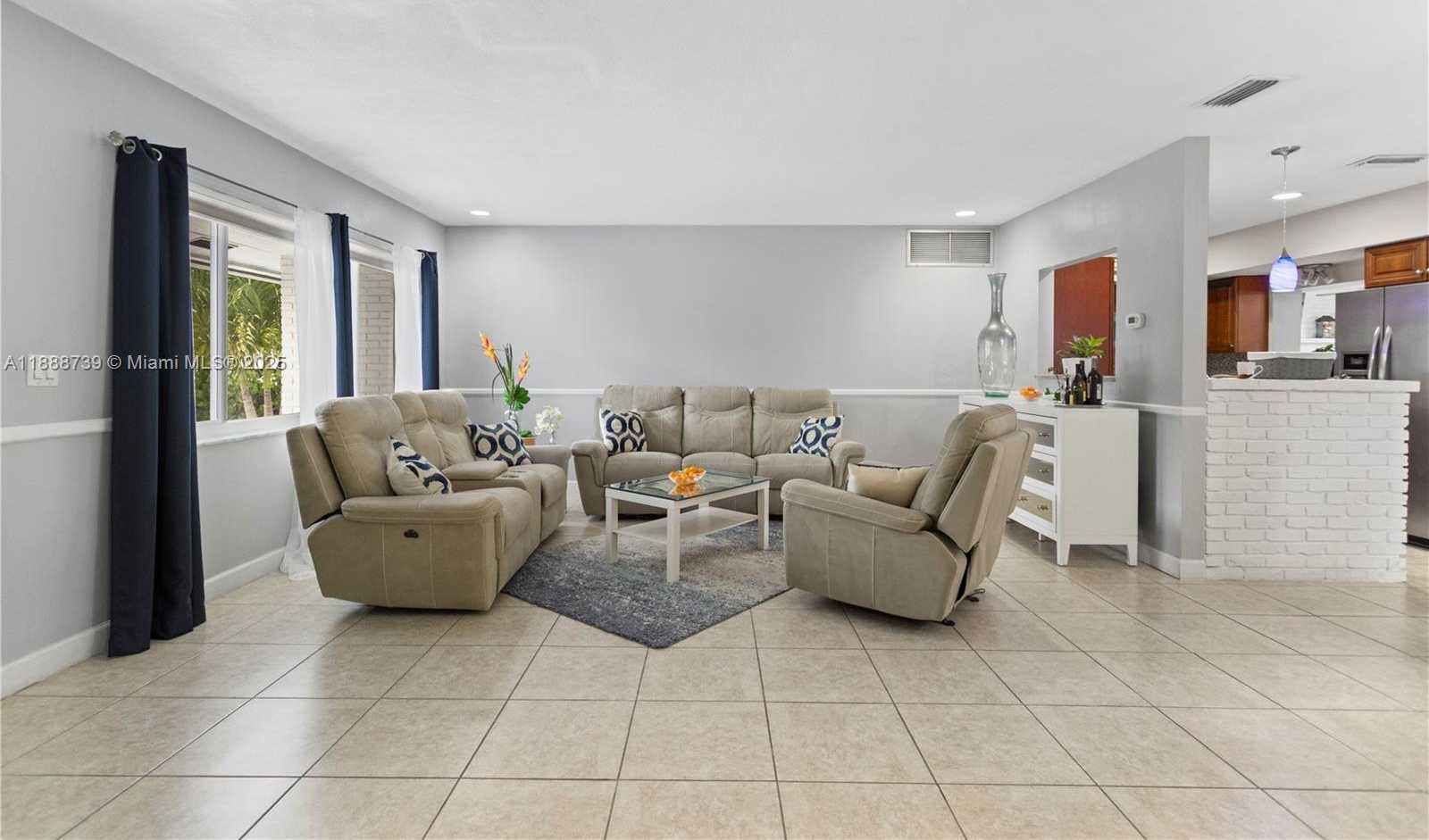 Small Image of 4515 JACKSON ST, Hollywood Number 19