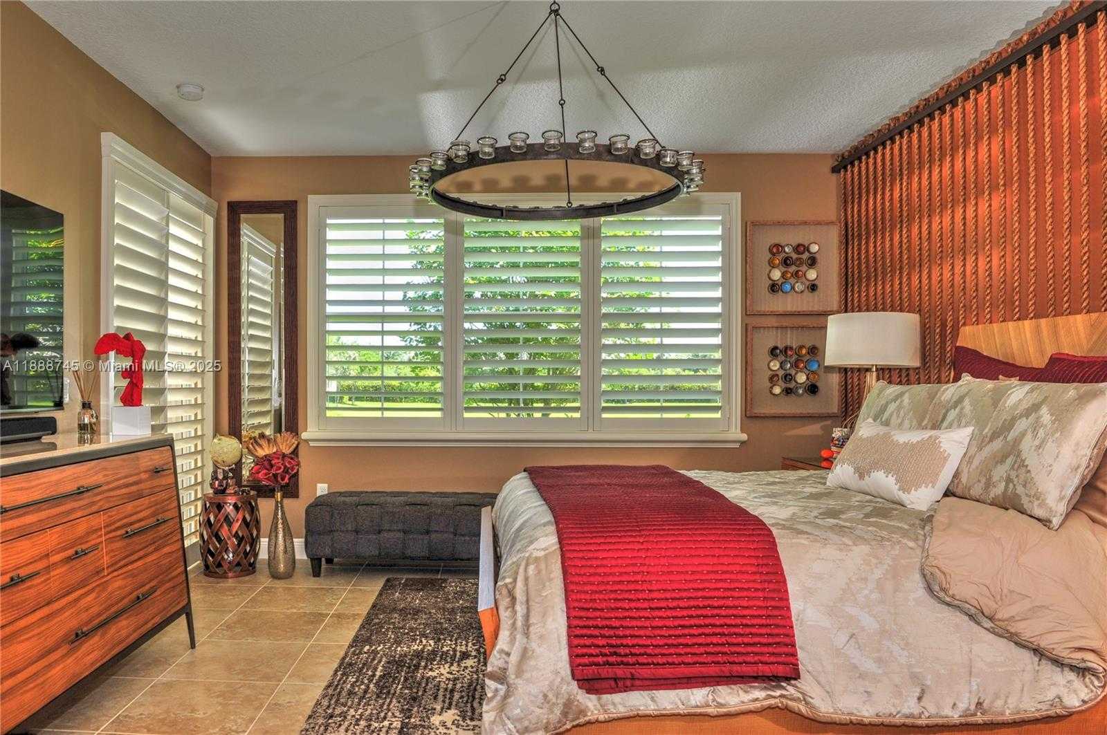 Small Image of 6463 OSPREY LANDING ST, Davie Number 13