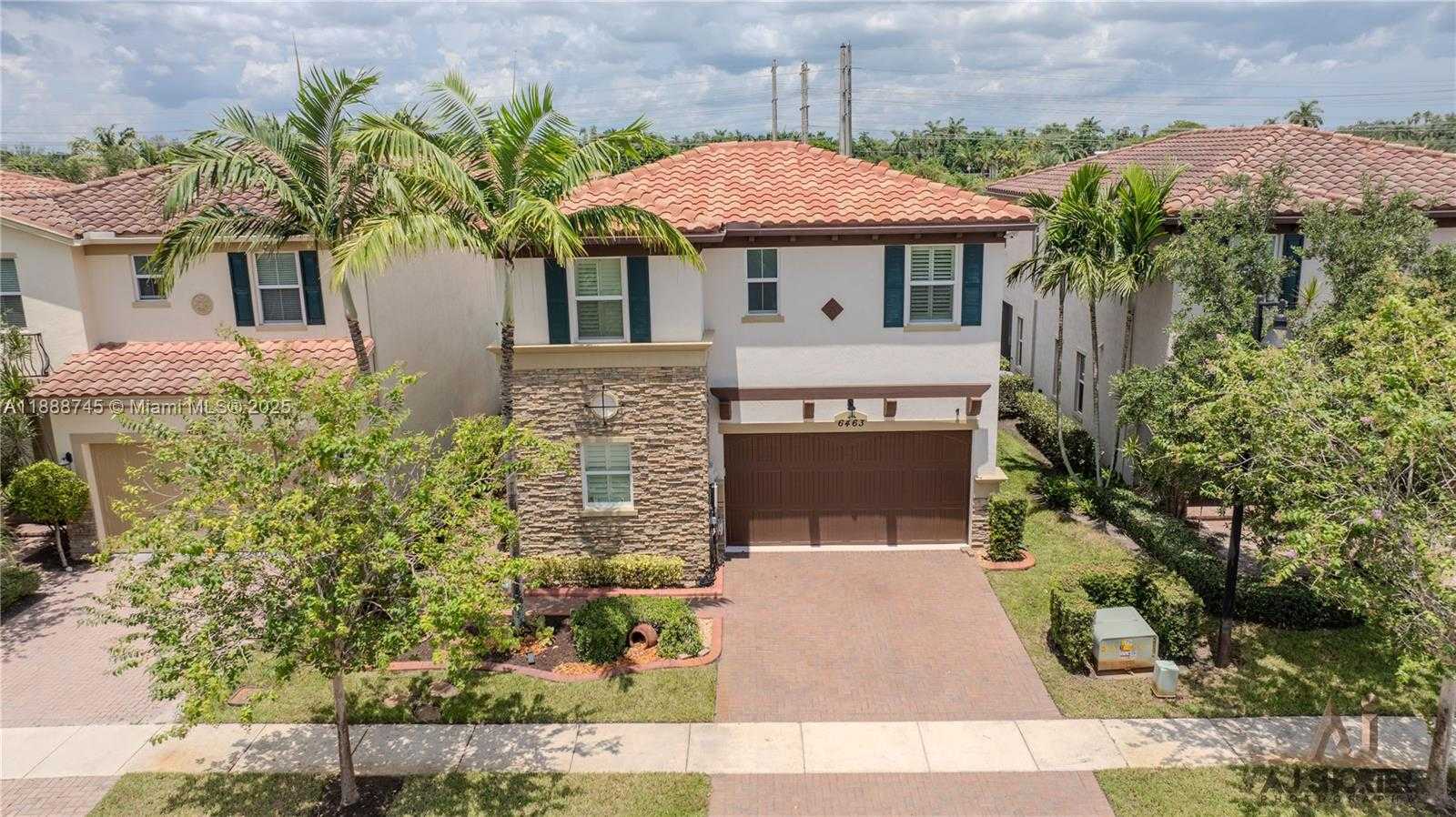 Small Image of 6463 OSPREY LANDING ST, Davie Number 2