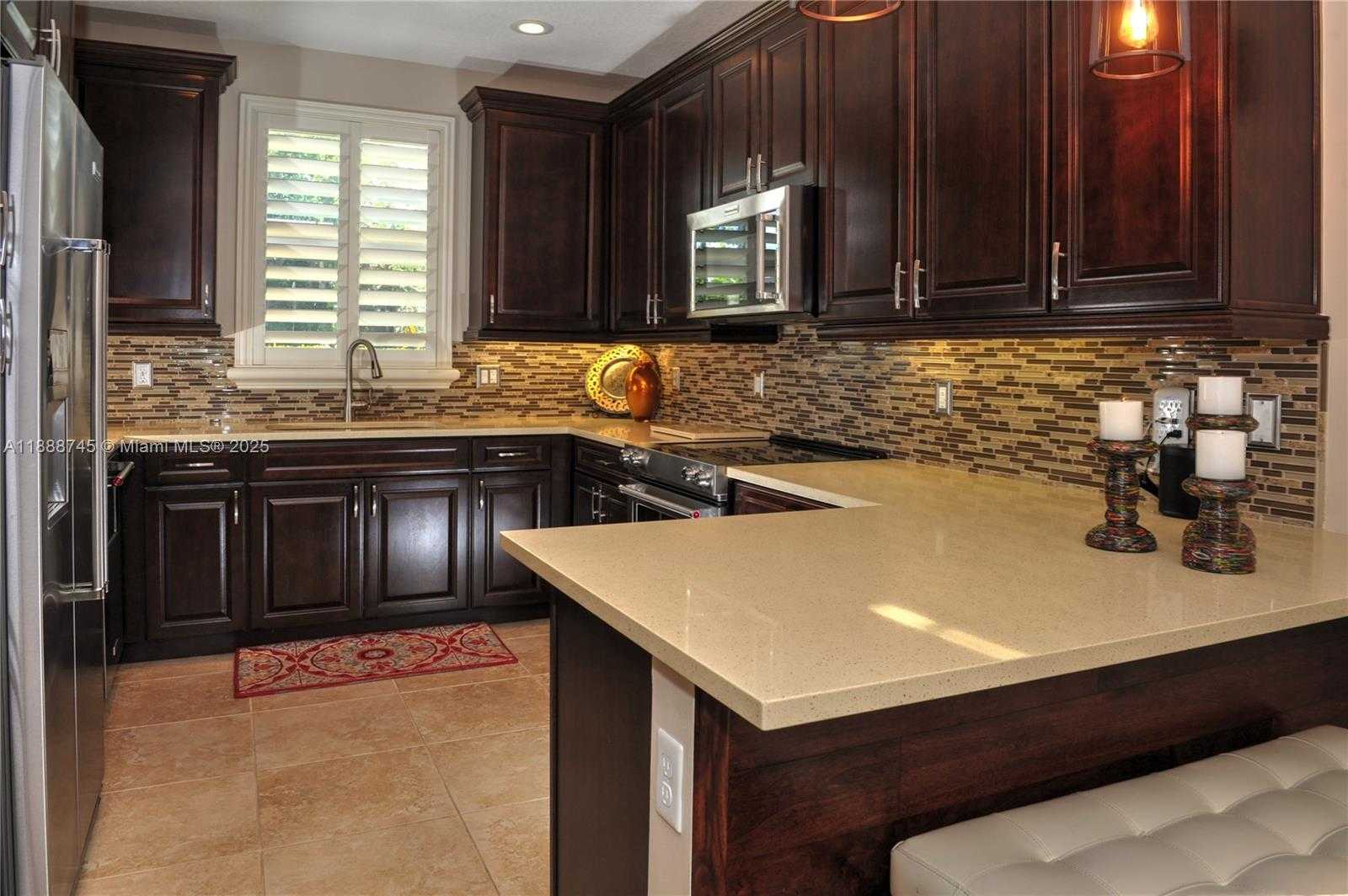 Small Image of 6463 OSPREY LANDING ST, Davie Number 28