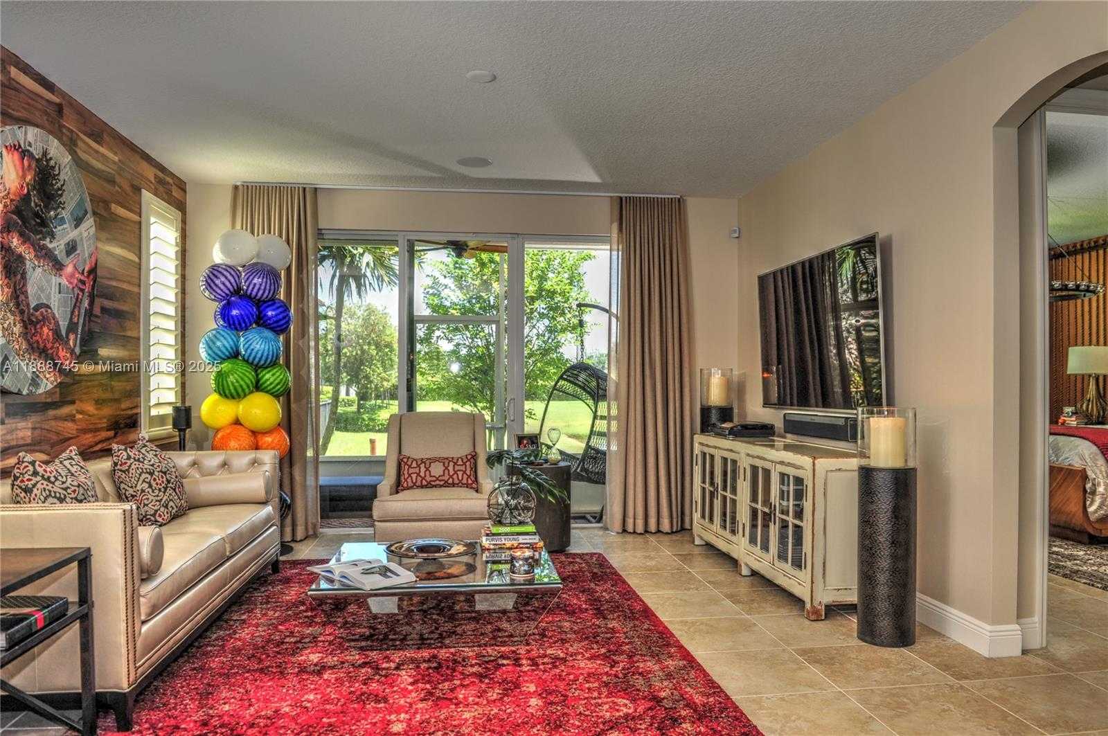 Small Image of 6463 OSPREY LANDING ST, Davie Number 4