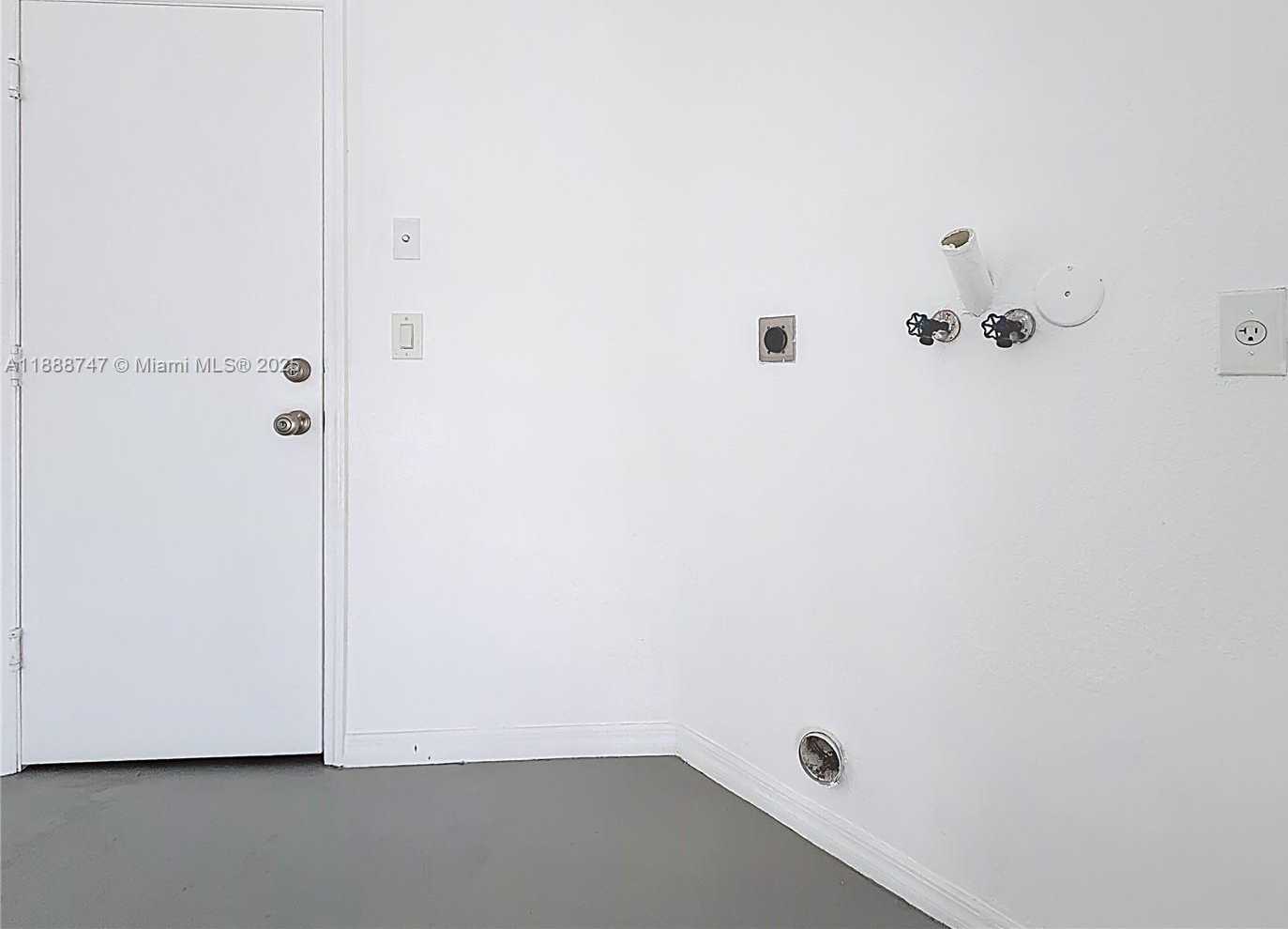Small Image of 5317 SOUTH WEST 133RD AVE, Miramar Number 28