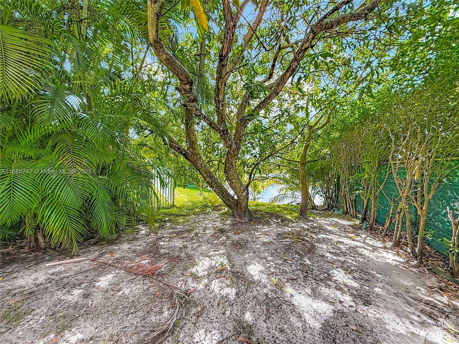 Small Image of 5317 SOUTH WEST 133RD AVE, Miramar Number 34