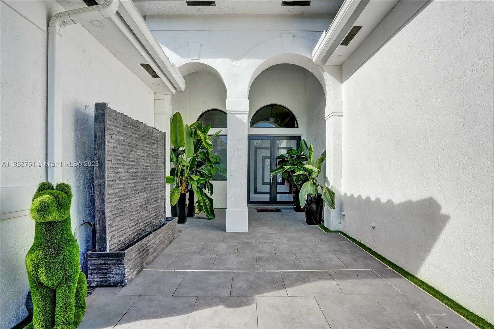 Small Image of 18787 SOUTH WEST 24TH STREET, Miramar Number 7