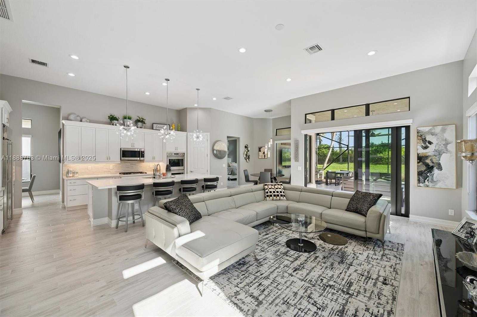 Small Image of 12065 NORTH KALMAR CIR, Parkland Number 26