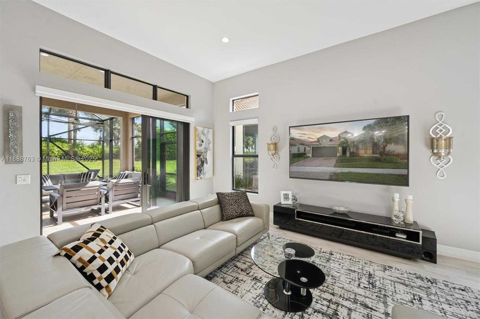 Small Image of 12065 NORTH KALMAR CIR, Parkland Number 27