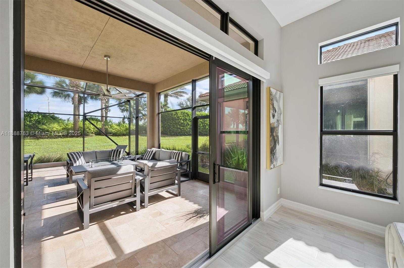 Small Image of 12065 NORTH KALMAR CIR, Parkland Number 33