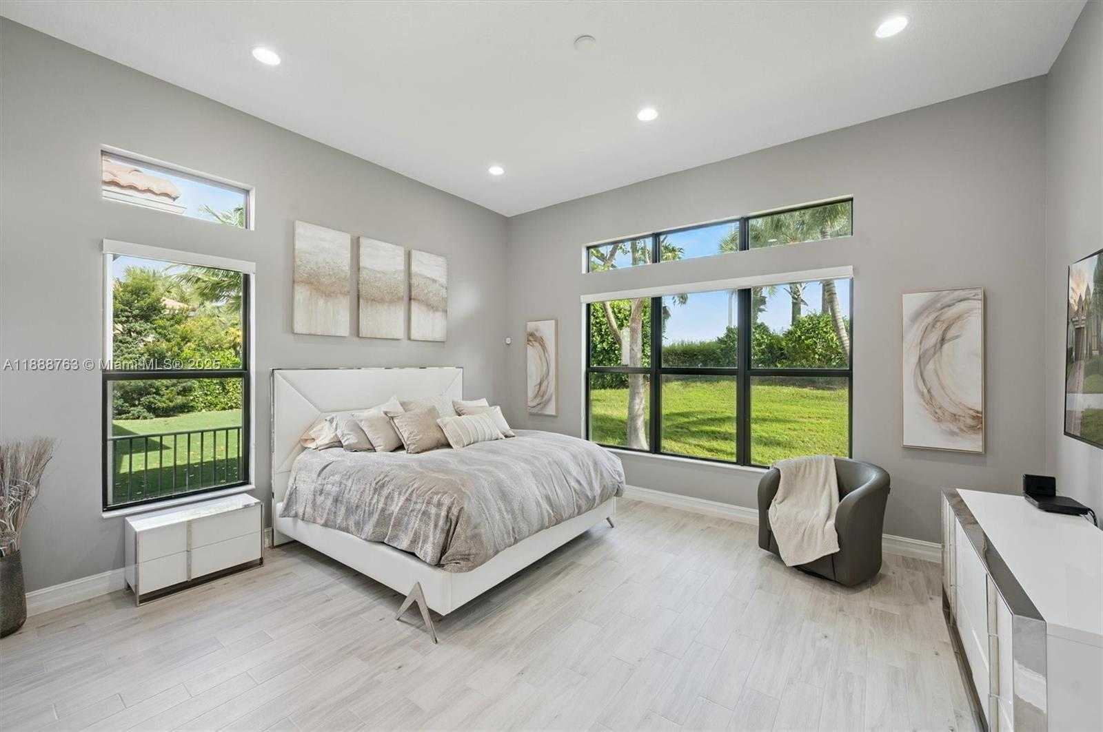 Small Image of 12065 NORTH KALMAR CIR, Parkland Number 35