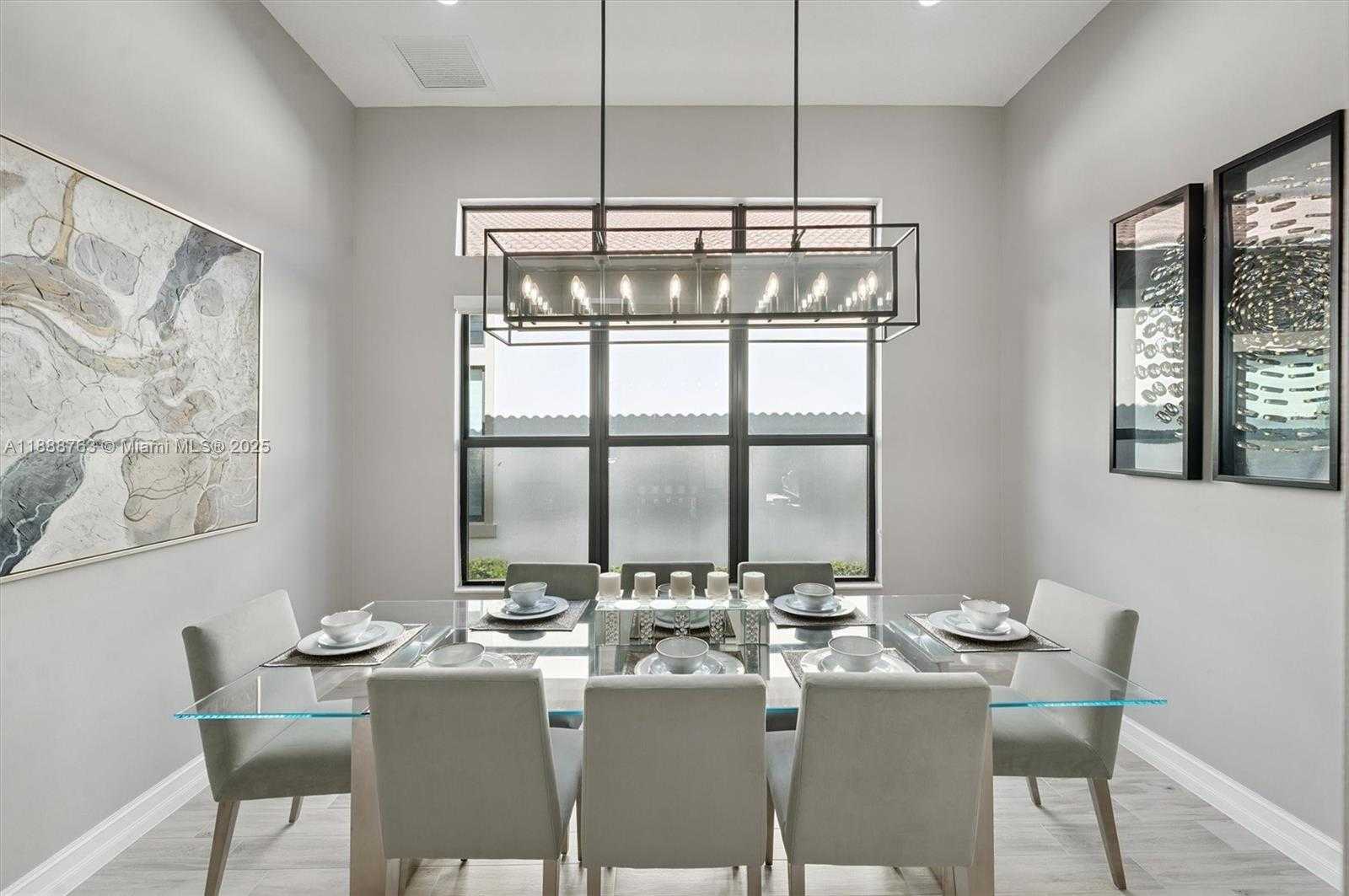 Small Image of 12065 NORTH KALMAR CIR, Parkland Number 4