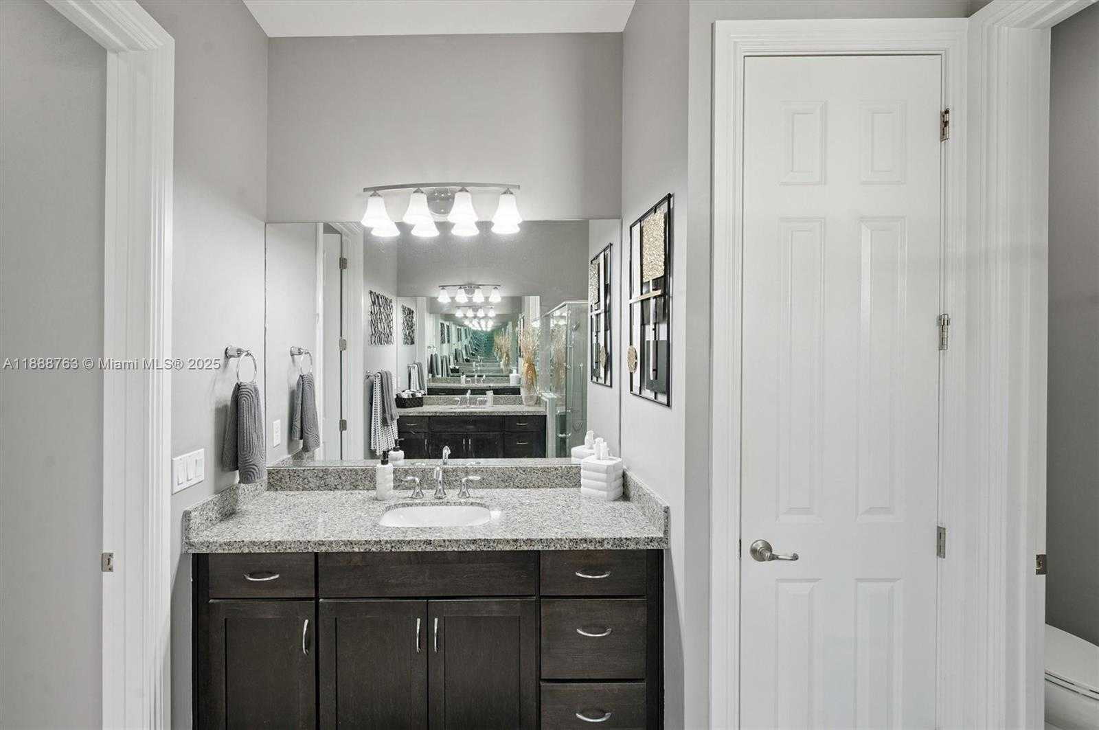 Small Image of 12065 NORTH KALMAR CIR, Parkland Number 40
