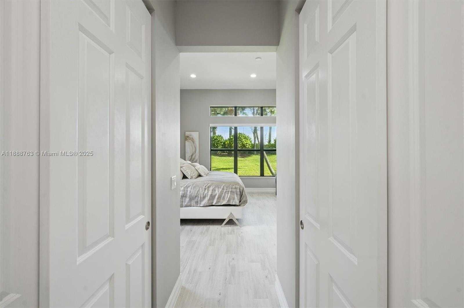 Small Image of 12065 NORTH KALMAR CIR, Parkland Number 43