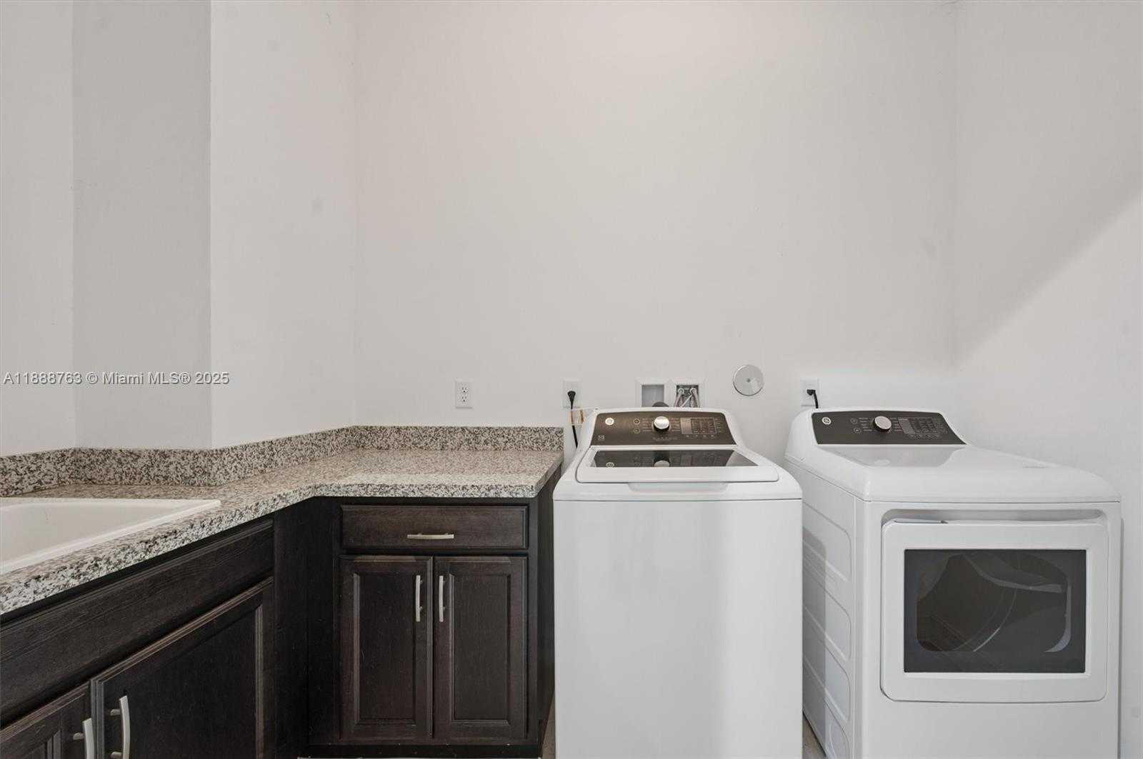 Small Image of 12065 NORTH KALMAR CIR, Parkland Number 49