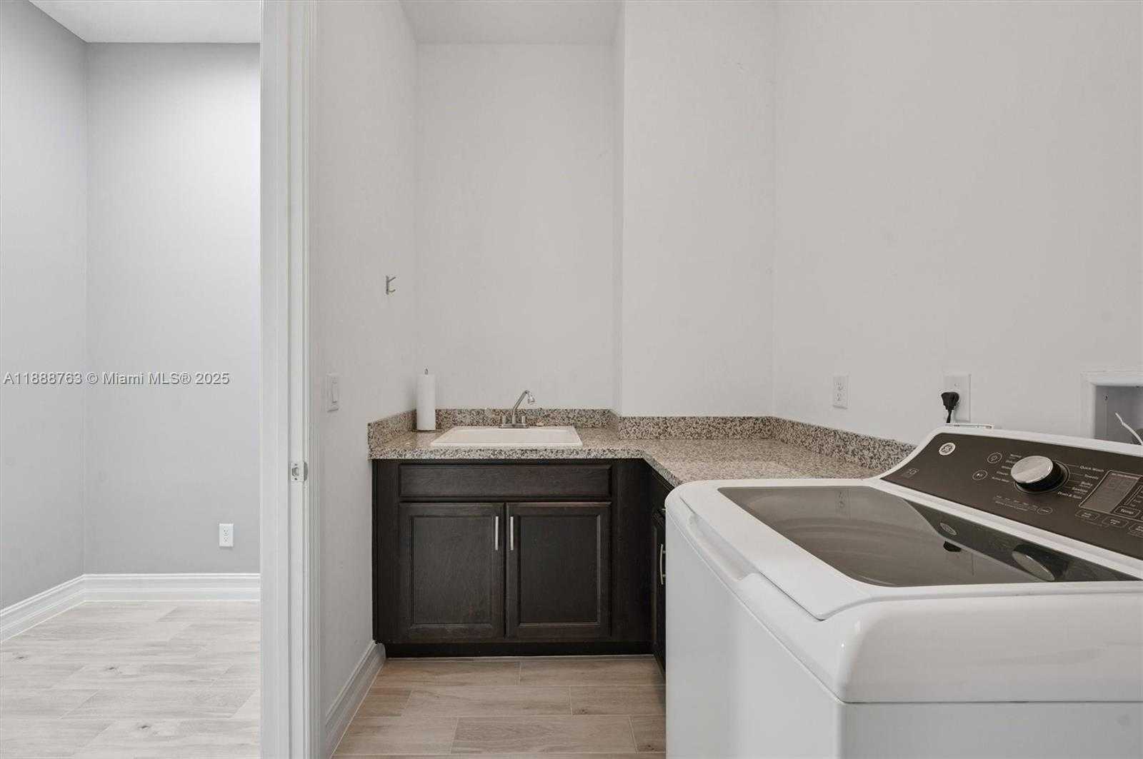 Small Image of 12065 NORTH KALMAR CIR, Parkland Number 50