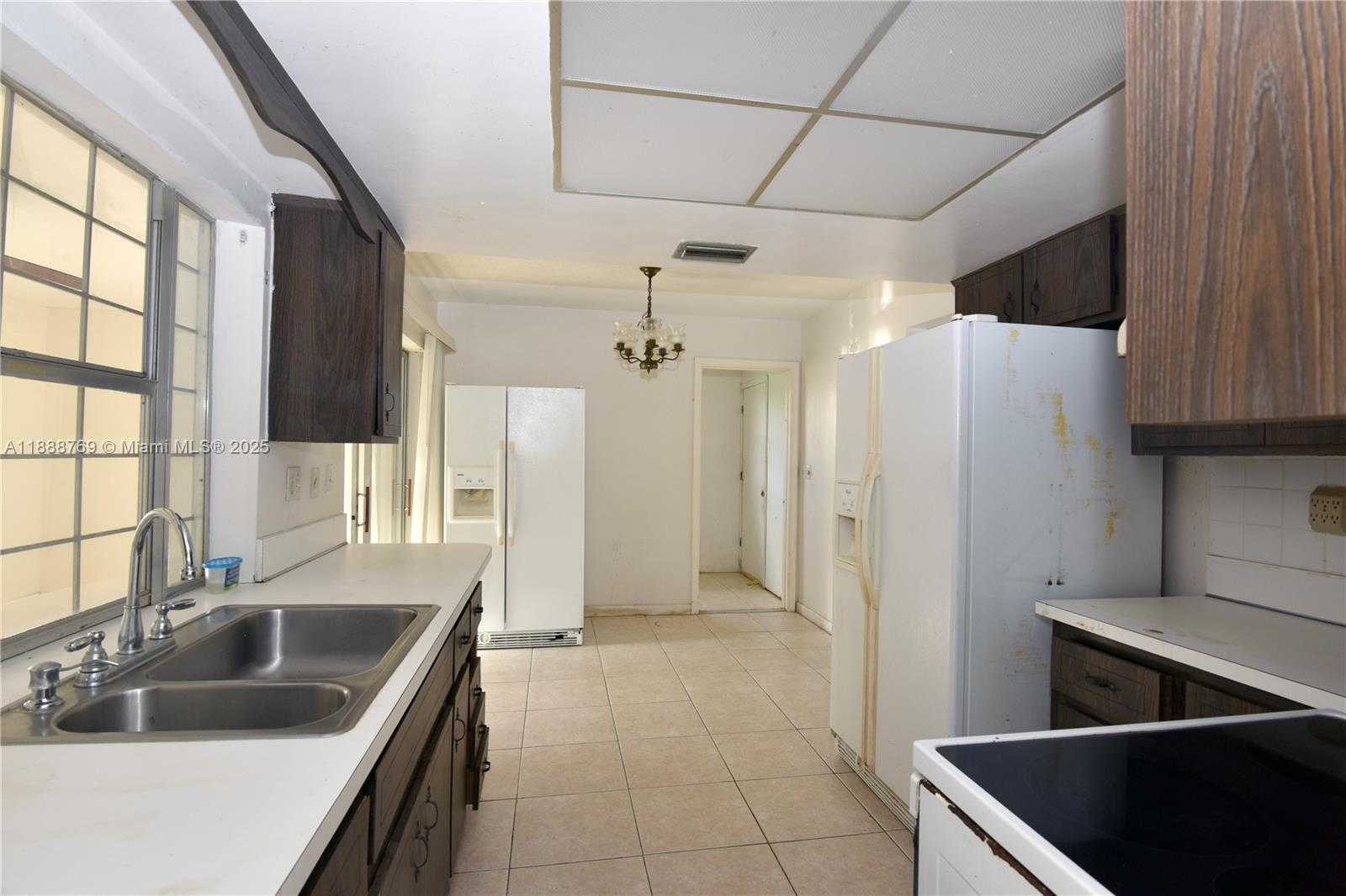 Small Image of 4716 NORTH WEST 48TH AVE, Tamarac Number 10