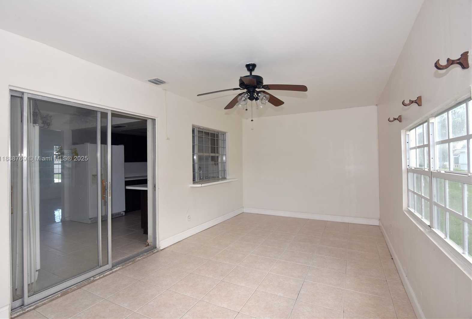 Small Image of 4716 NORTH WEST 48TH AVE, Tamarac Number 11