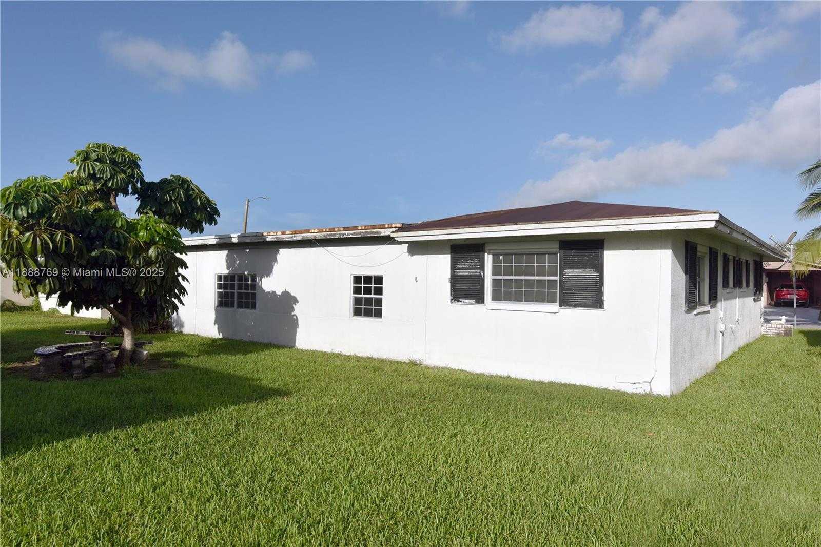 Small Image of 4716 NORTH WEST 48TH AVE, Tamarac Number 22