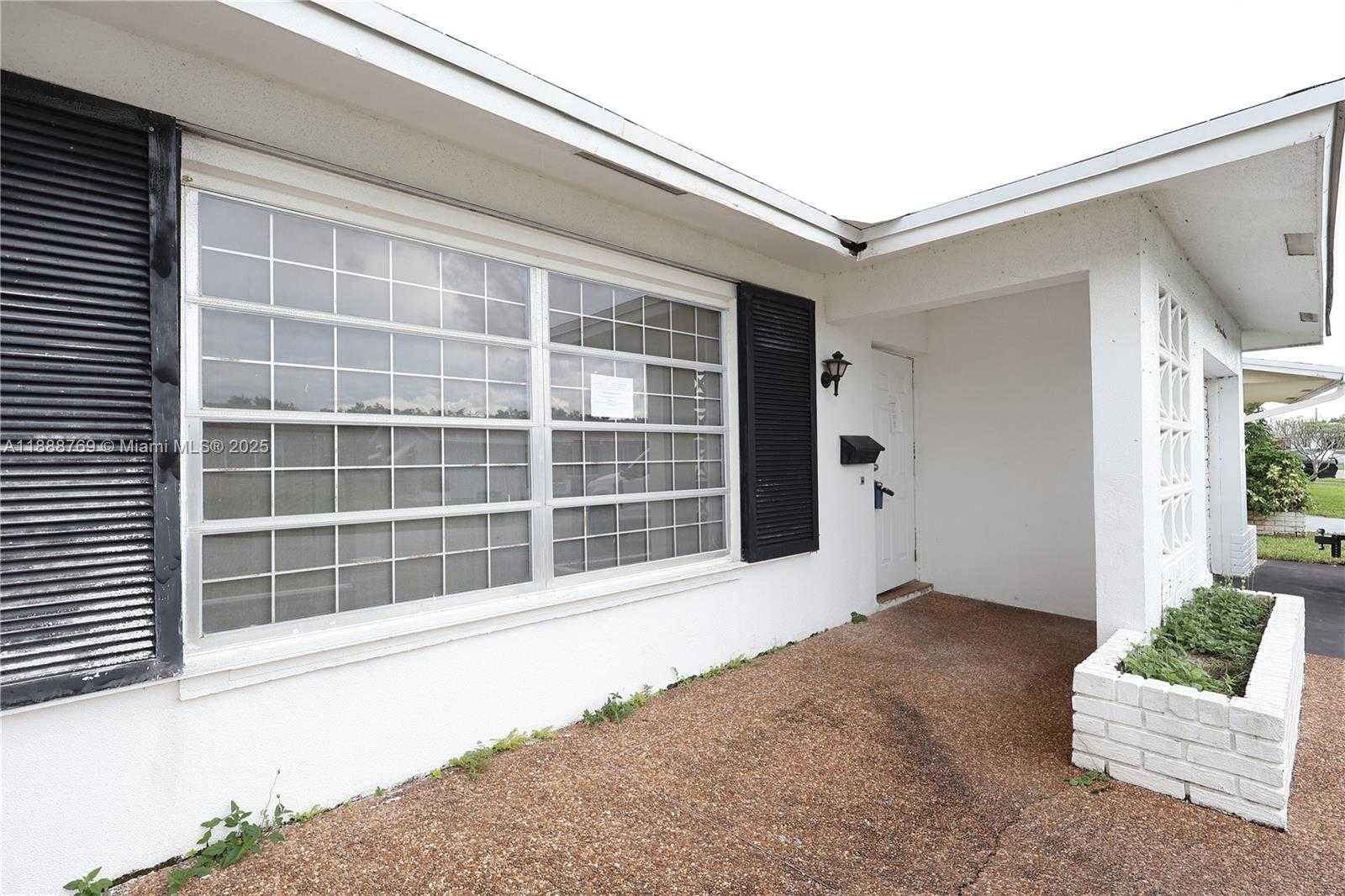 Small Image of 4716 NORTH WEST 48TH AVE, Tamarac Number 3