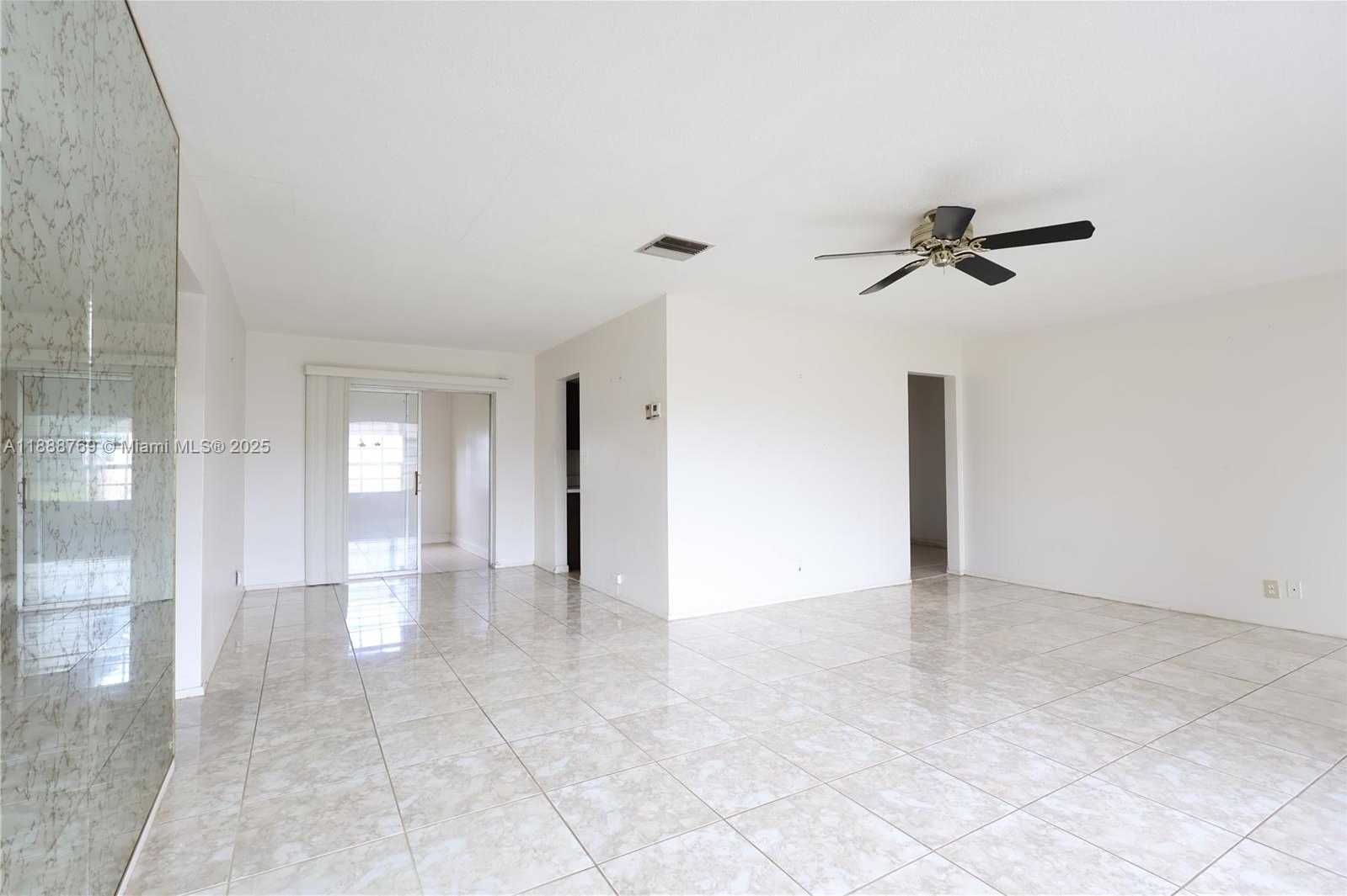 Small Image of 4716 NORTH WEST 48TH AVE, Tamarac Number 5