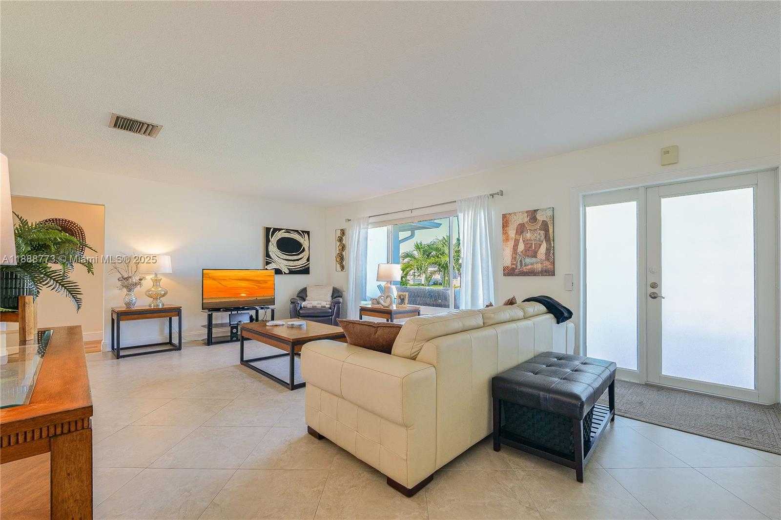 Small Image of 4908 NORTH WEST 43RD AVE, Tamarac Number 11