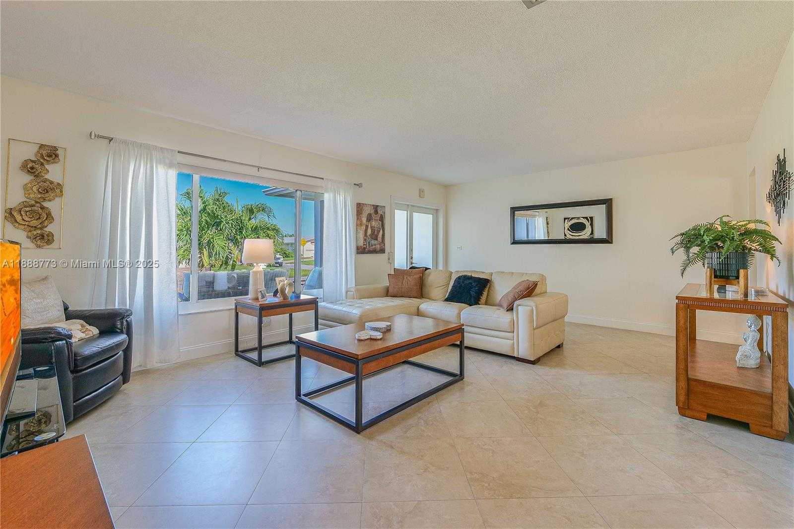 Small Image of 4908 NORTH WEST 43RD AVE, Tamarac Number 12