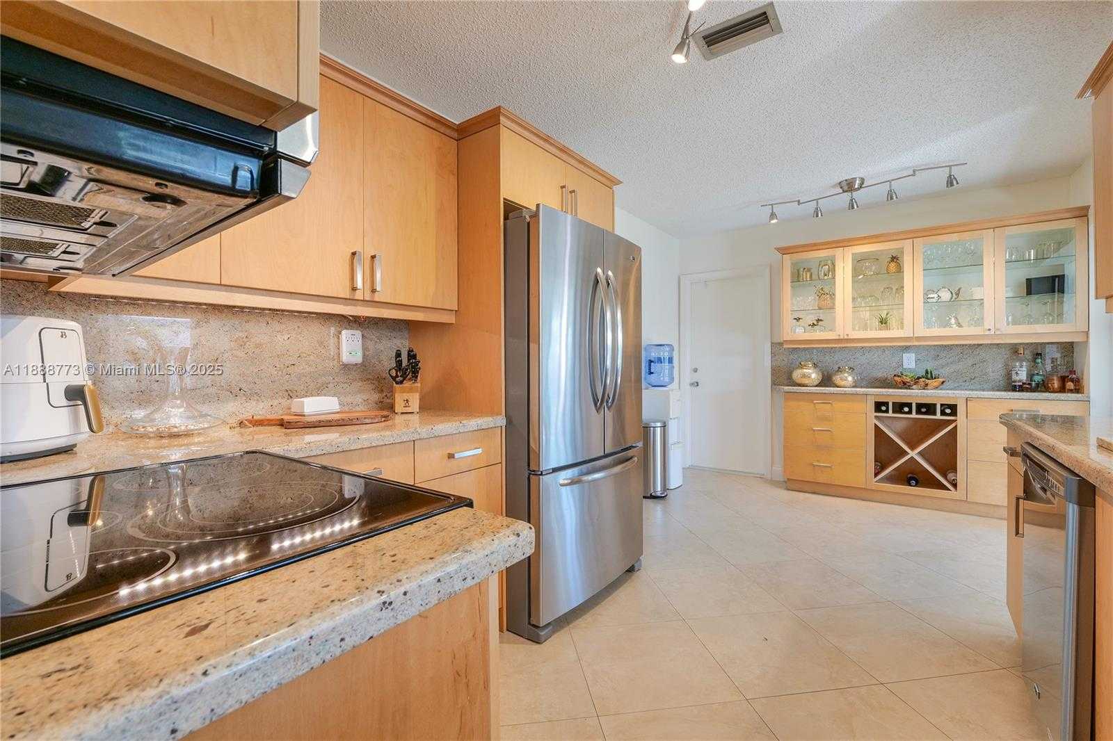 Small Image of 4908 NORTH WEST 43RD AVE, Tamarac Number 17