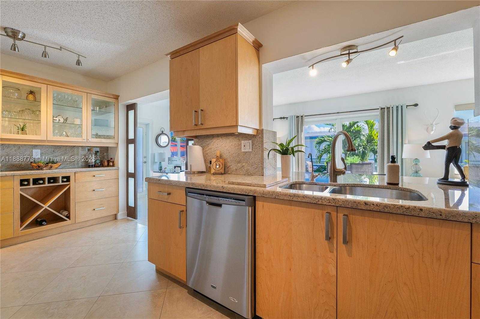 Small Image of 4908 NORTH WEST 43RD AVE, Tamarac Number 18