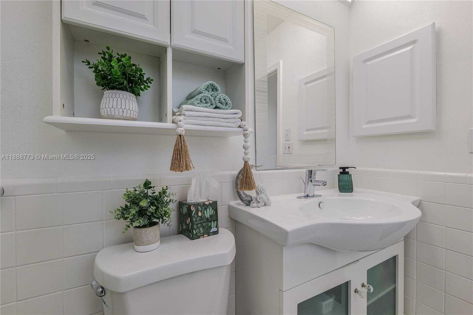 Small Image of 4908 NORTH WEST 43RD AVE, Tamarac Number 30