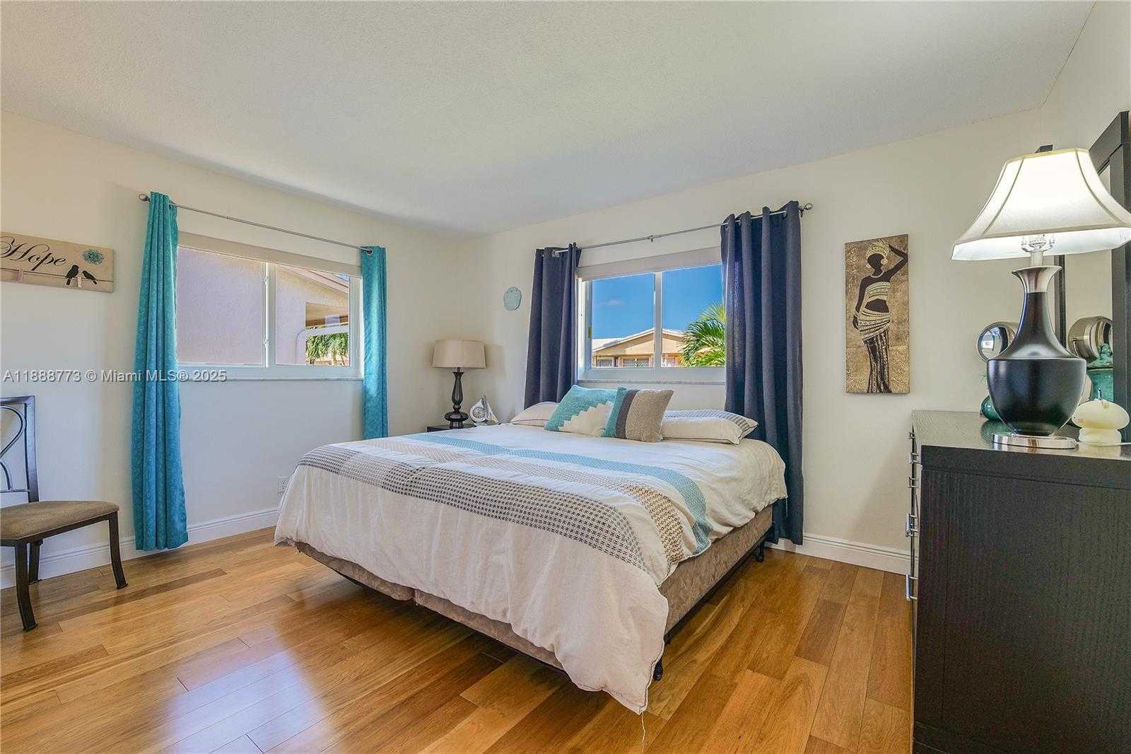 Small Image of 4908 NORTH WEST 43RD AVE, Tamarac Number 34