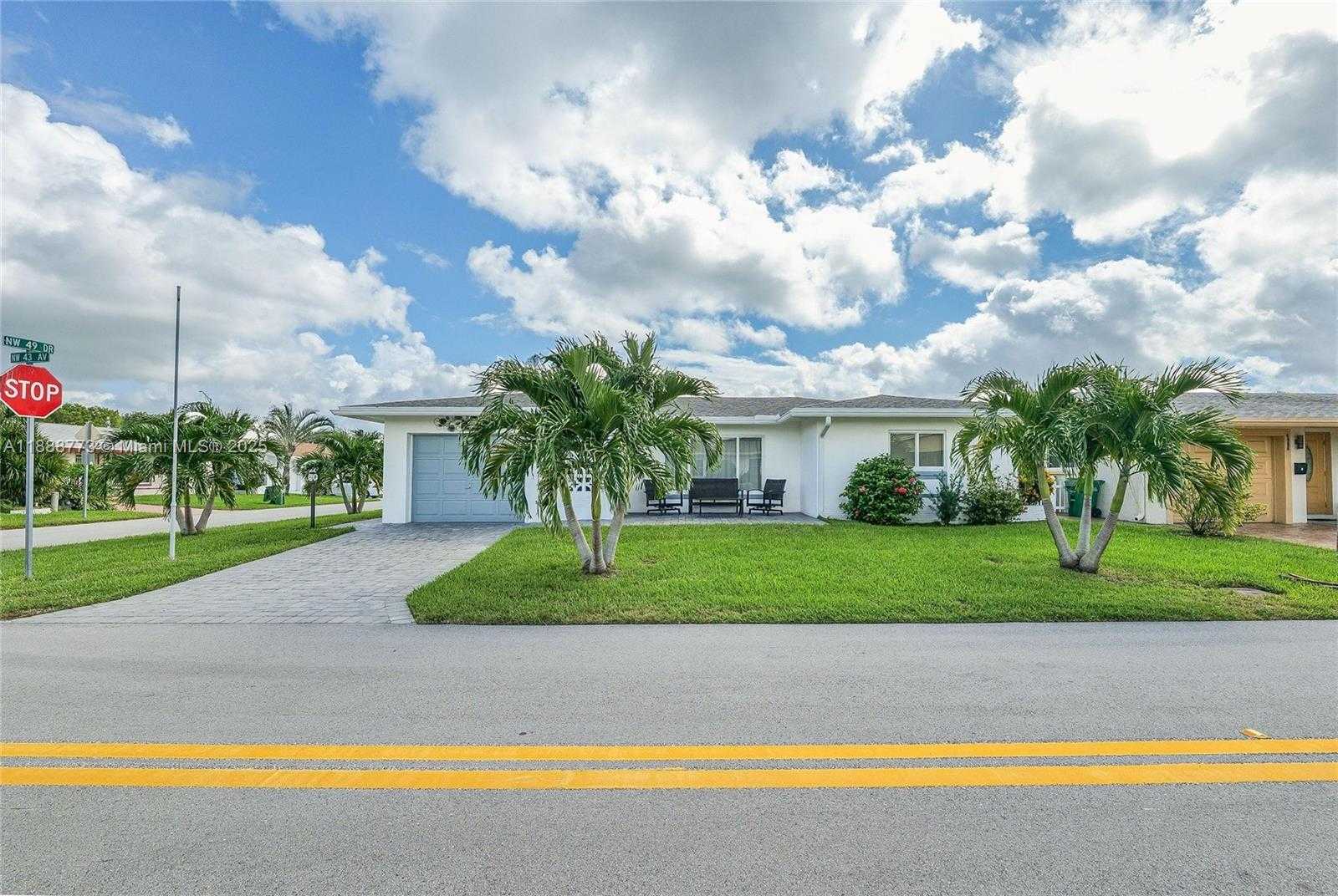 Small Image of 4908 NORTH WEST 43RD AVE, Tamarac Number 4