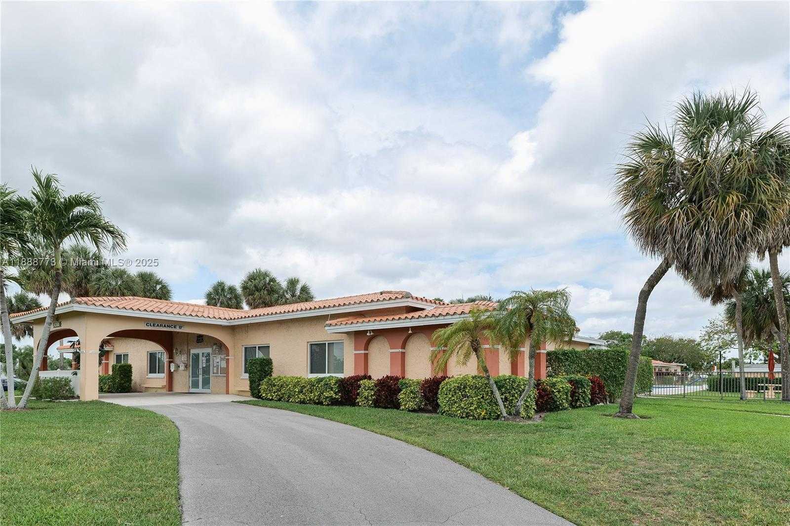 Small Image of 4908 NORTH WEST 43RD AVE, Tamarac Number 42