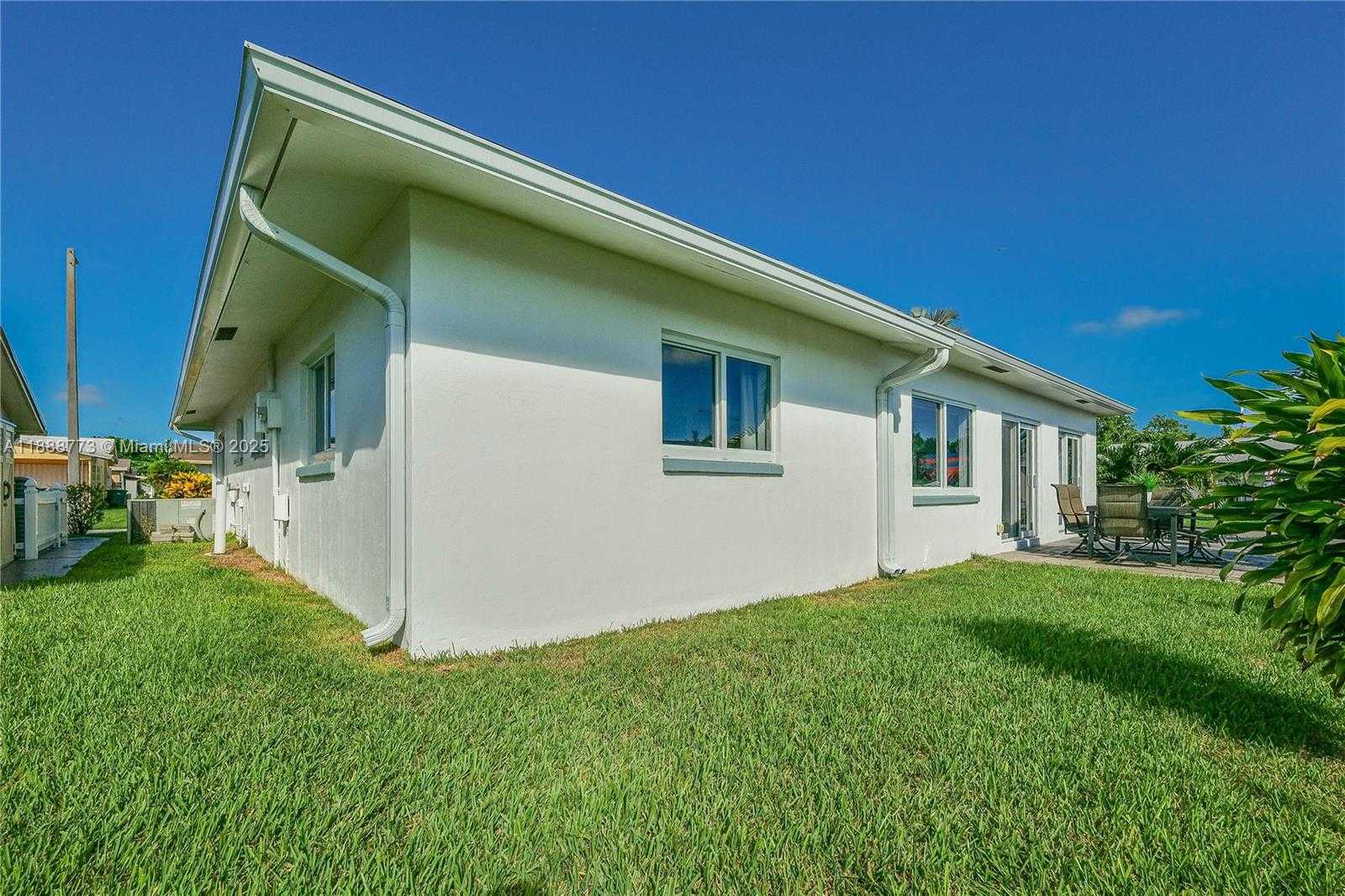 Small Image of 4908 NORTH WEST 43RD AVE, Tamarac Number 6