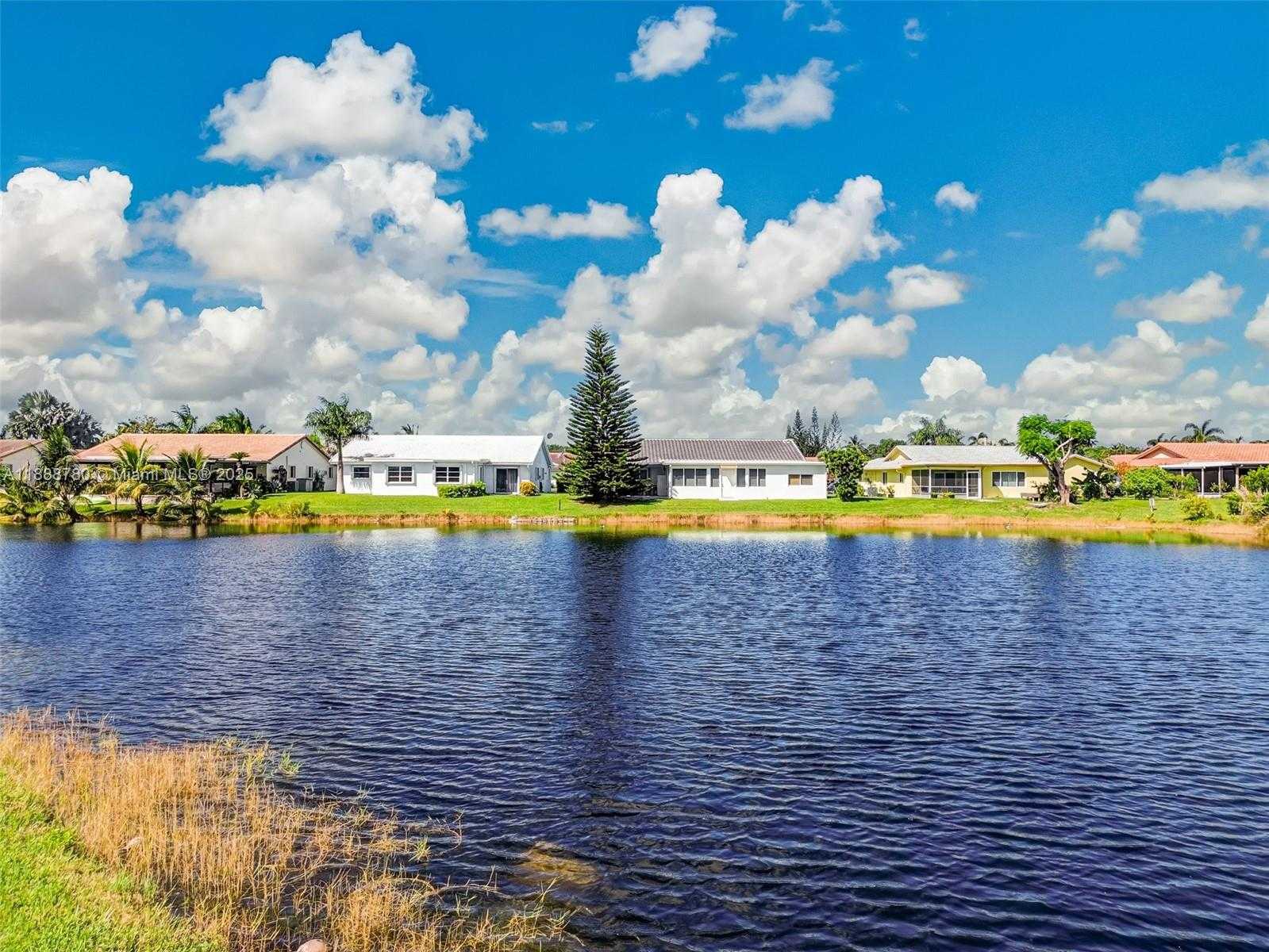 Small Image of 10431 NORTH WEST 70TH CT, Tamarac Number 10