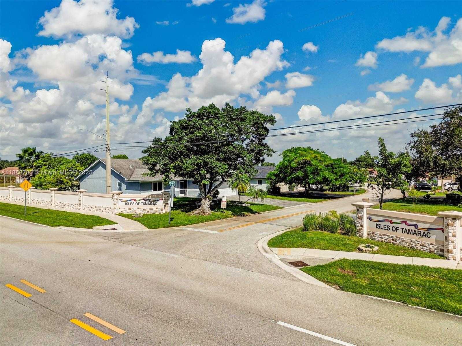 Small Image of 10431 NORTH WEST 70TH CT, Tamarac Number 15