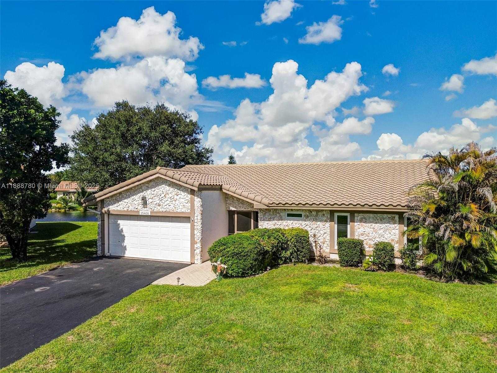 Small Image of 10431 NORTH WEST 70TH CT, Tamarac Number 2