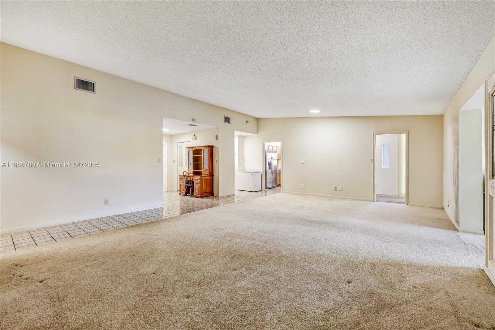Small Image of 10431 NORTH WEST 70TH CT, Tamarac Number 21