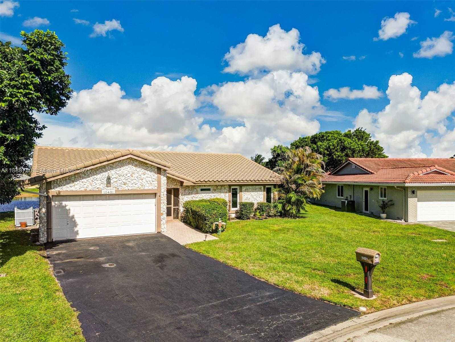 Small Image of 10431 NORTH WEST 70TH CT, Tamarac Number 3