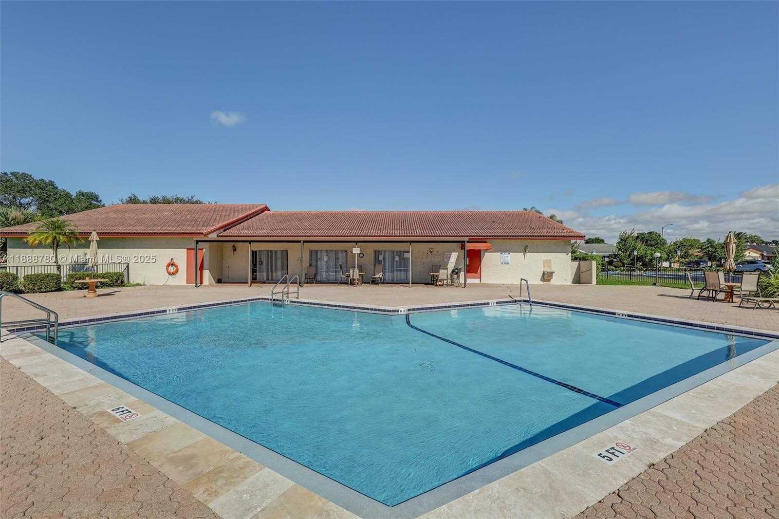 Small Image of 10431 NORTH WEST 70TH CT, Tamarac Number 53