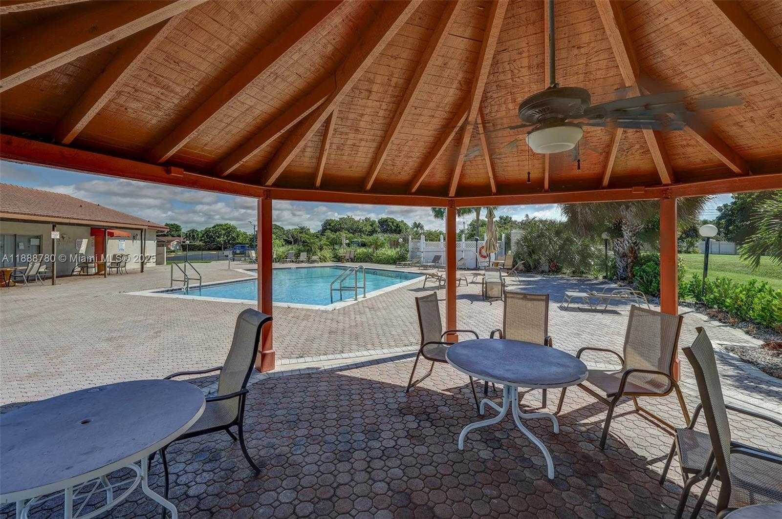 Small Image of 10431 NORTH WEST 70TH CT, Tamarac Number 54