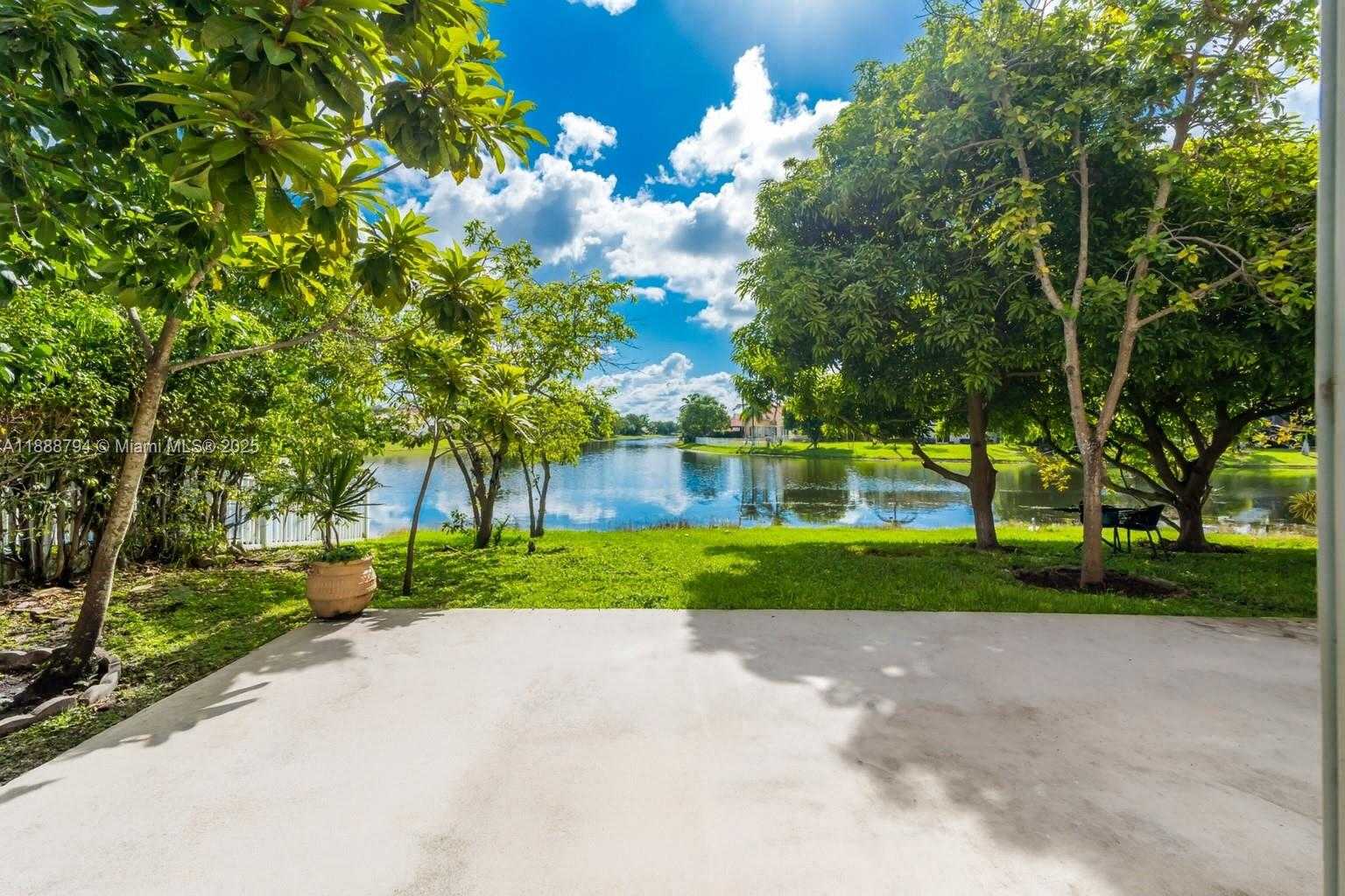 Small Image of 2791 SOUTH WEST 190TH AVE, Miramar Number 2