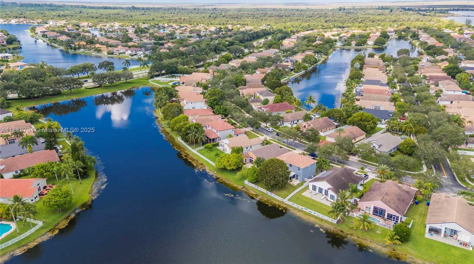Small Image of 2791 SOUTH WEST 190TH AVE, Miramar Number 35