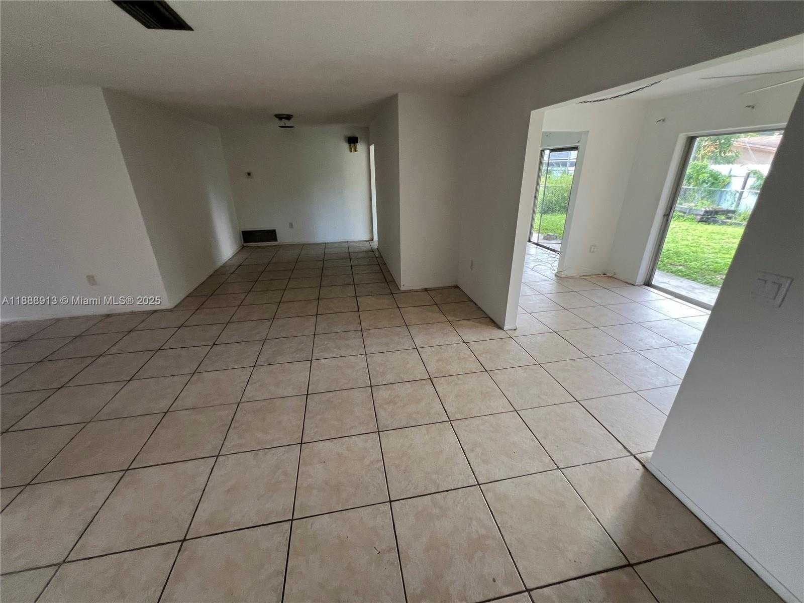 Small Image of 6301 SOUTH WEST 34TH ST, Miramar Number 17