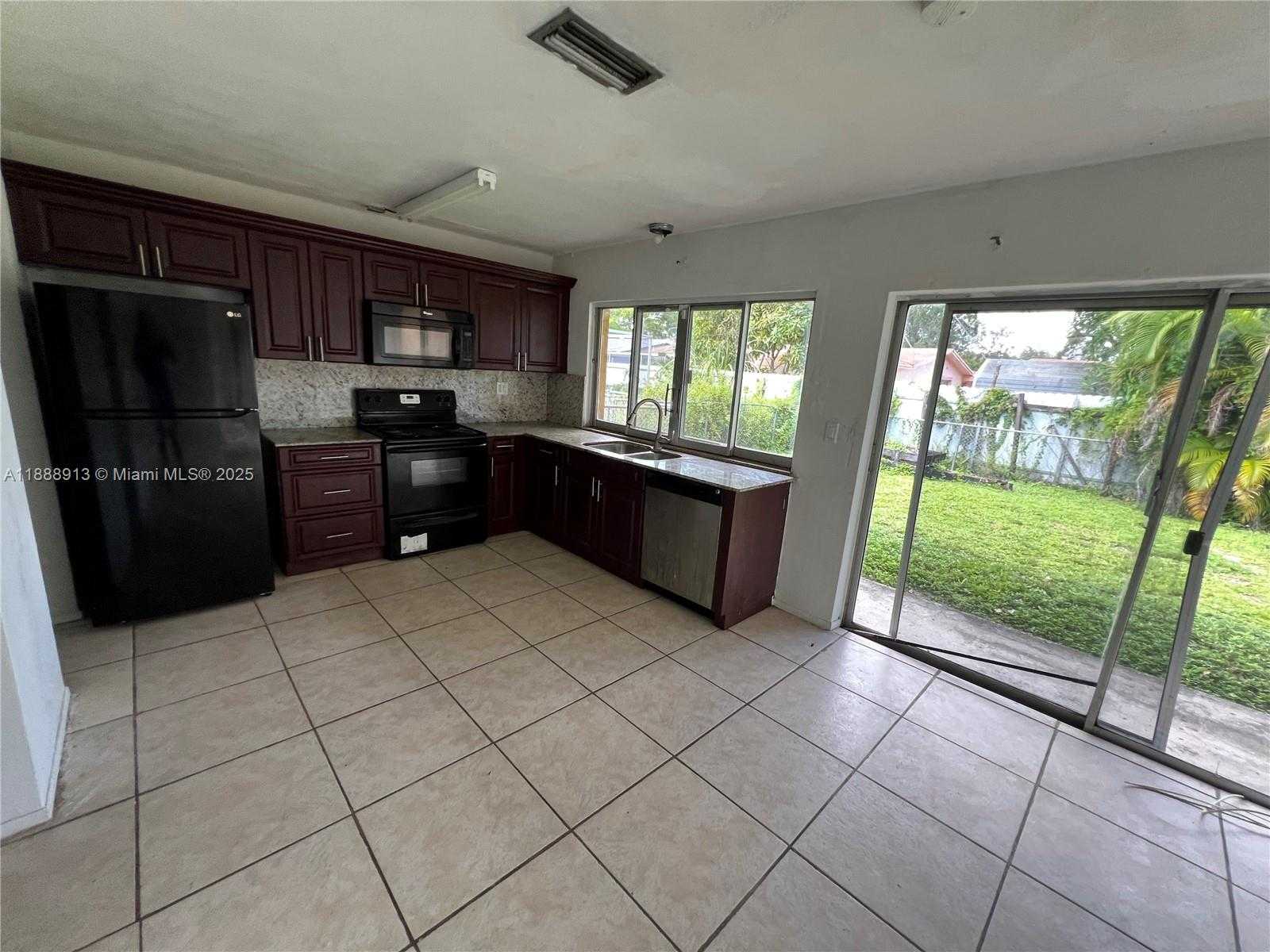 Small Image of 6301 SOUTH WEST 34TH ST, Miramar Number 24