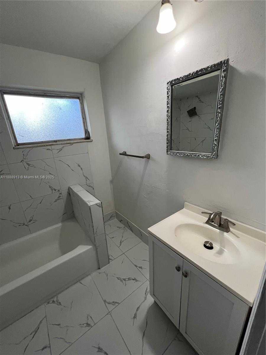 Small Image of 6301 SOUTH WEST 34TH ST, Miramar Number 35